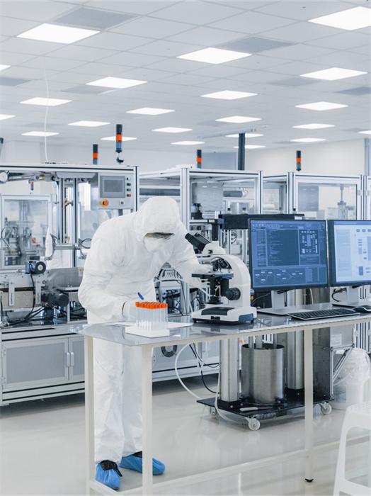 Cleanroom employee at work